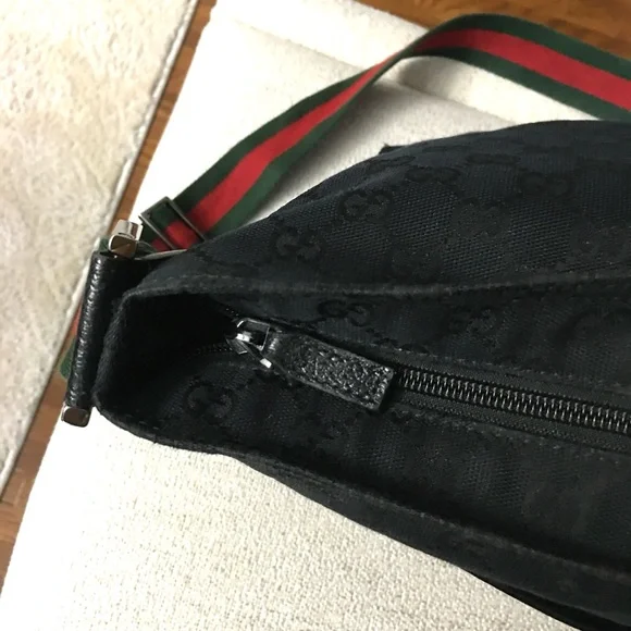 Authentic Gucci unisex messenger bag black monogram canvas - Picture 12 of 16